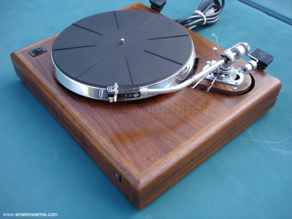 (image for) AR "The Table" + Early SME 3009 TEXT_CLOSE_WINDOW